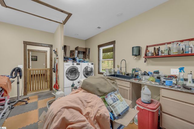 665 Oconee Creek Road, Walhalla, SC 29691