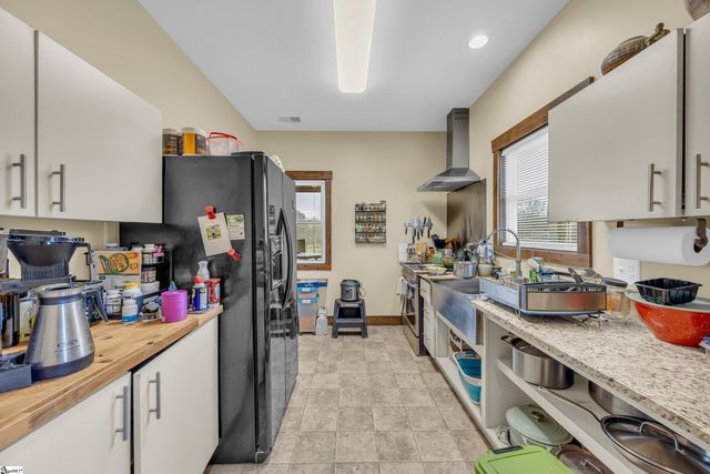 665 Oconee Creek Road, Walhalla, SC 29691