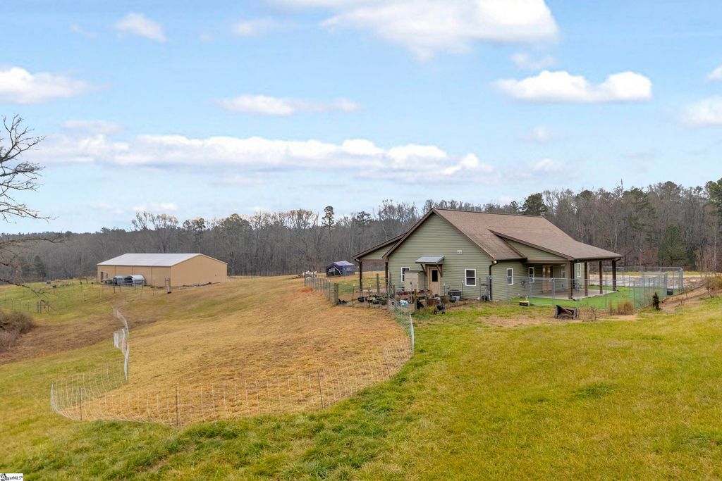 665 Oconee Creek Road, Walhalla, SC 29691