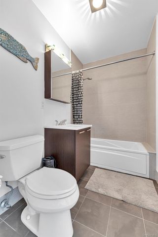 353 E 104 Street 9C, New York (manhattan), NY 10029