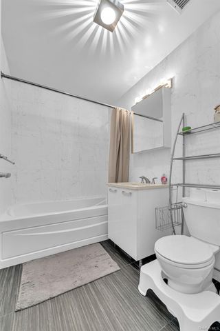 353 E 104 Street 9C, New York (manhattan), NY 10029