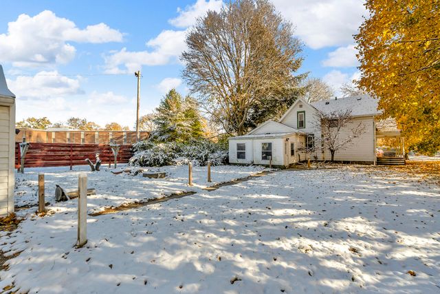 902 Fleming Avenue, Jackson, MI 49202