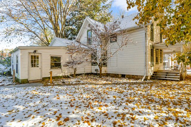 902 Fleming Avenue, Jackson, MI 49202