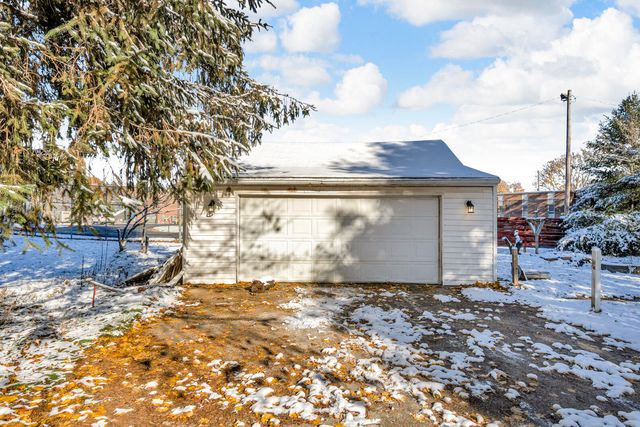 902 Fleming Avenue, Jackson, MI 49202