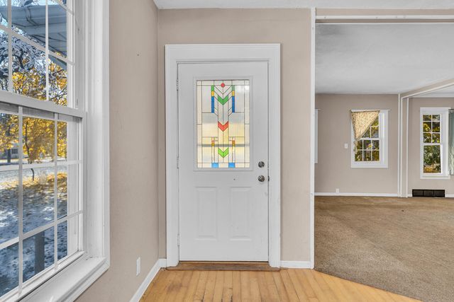 902 Fleming Avenue, Jackson, MI 49202