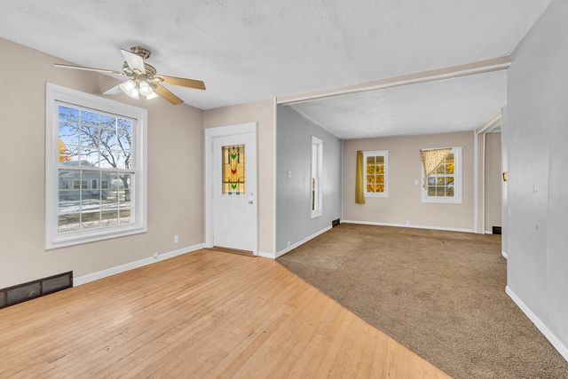 902 Fleming Avenue, Jackson, MI 49202