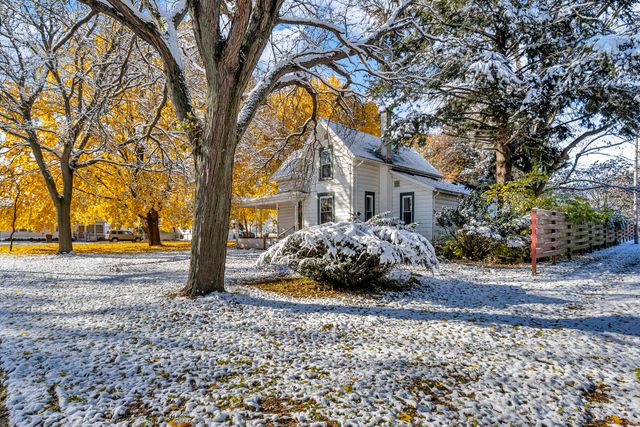 902 Fleming Avenue, Jackson, MI 49202