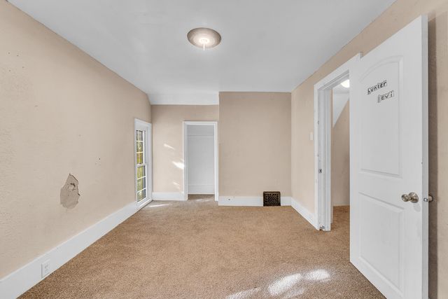 902 Fleming Avenue, Jackson, MI 49202