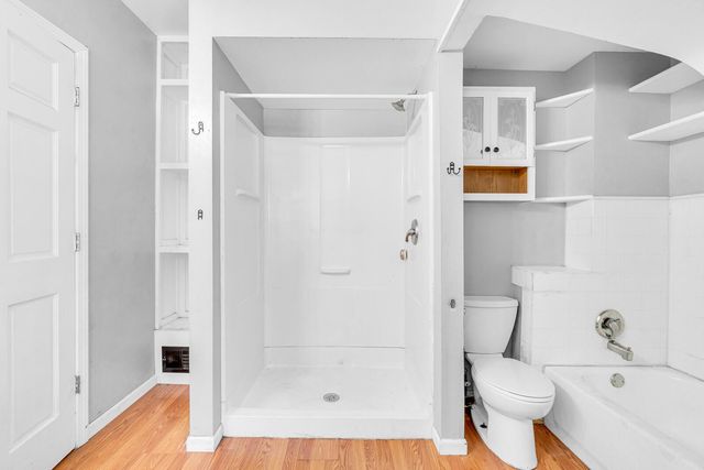 902 Fleming Avenue, Jackson, MI 49202