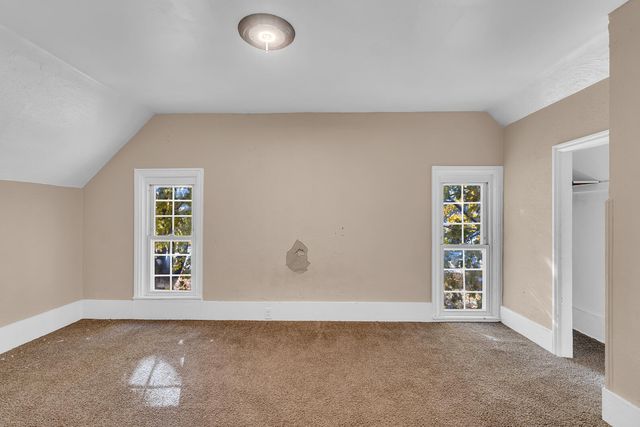 902 Fleming Avenue, Jackson, MI 49202