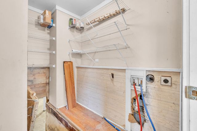 902 Fleming Avenue, Jackson, MI 49202