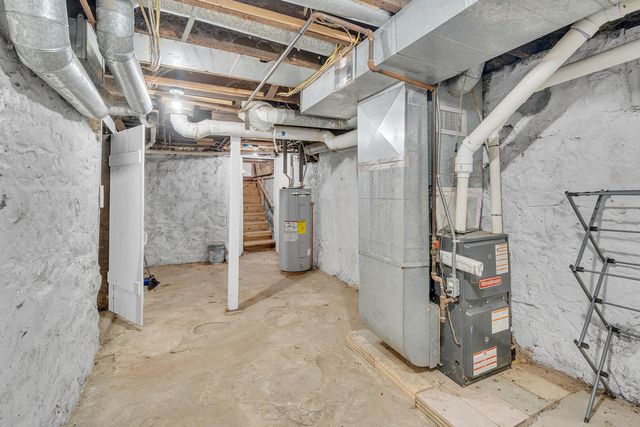 902 Fleming Avenue, Jackson, MI 49202