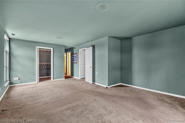 3559 Port Cove Drive 27, Waterford, MI 48328