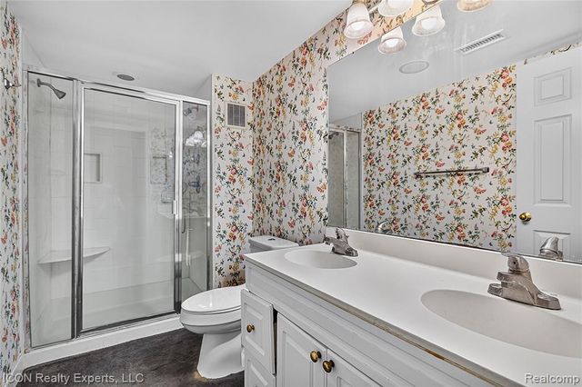 3559 Port Cove Drive 27, Waterford, MI 48328