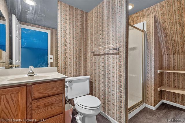 3559 Port Cove Drive 27, Waterford, MI 48328