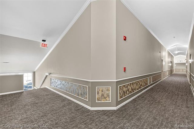 3559 Port Cove Drive 27, Waterford, MI 48328