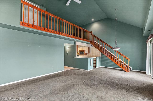 3559 Port Cove Drive 27, Waterford, MI 48328