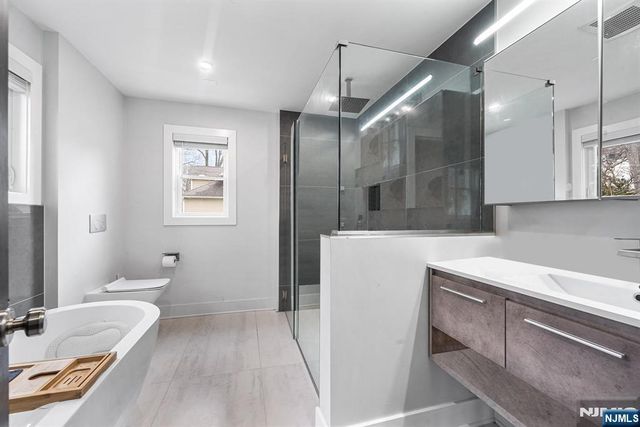 507 Sagamore Avenue, Teaneck, NJ 07666