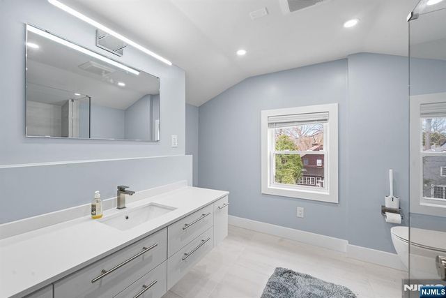 507 Sagamore Avenue, Teaneck, NJ 07666