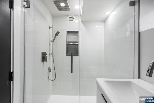507 Sagamore Avenue, Teaneck, NJ 07666