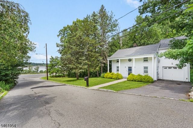 3 Johnson Ave, Mount Olive Twp., NJ 07828