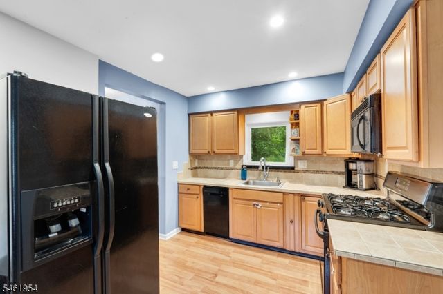 3 Johnson Ave, Mount Olive Twp., NJ 07828