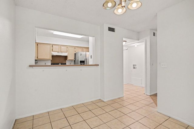 2700 Meadow Park Drive, Bedford, TX 76021