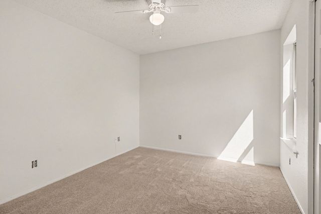 2700 Meadow Park Drive, Bedford, TX 76021
