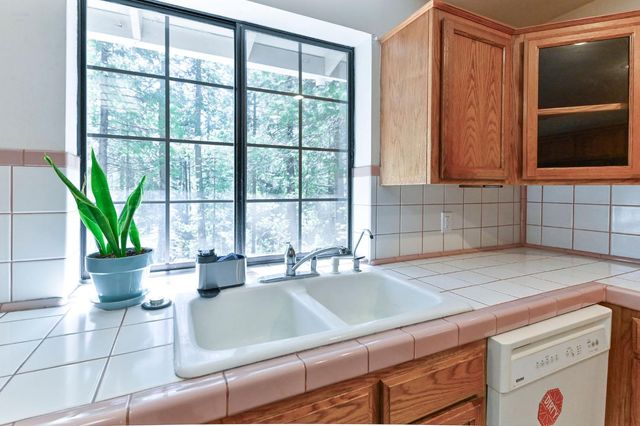 26670 Columbia Dr, Pioneer, CA 95666