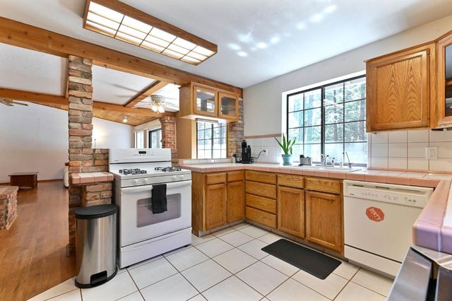 26670 Columbia Dr, Pioneer, CA 95666