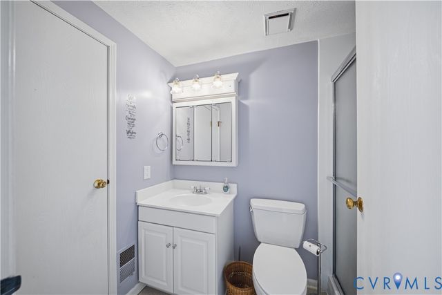 4936 Farrell Ct, Henrico, VA 23228