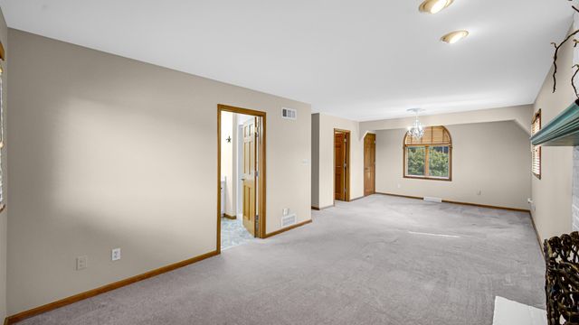 1124 Lisa Lane, Schererville, IN 46375