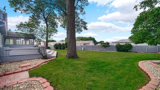 1124 Lisa Lane, Schererville, IN 46375