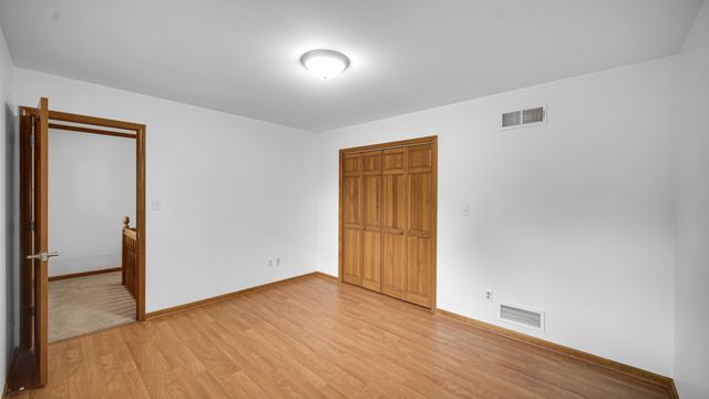 1124 Lisa Lane, Schererville, IN 46375