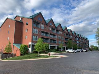 1111 Burlington Avenue 419, Lisle, IL 60532