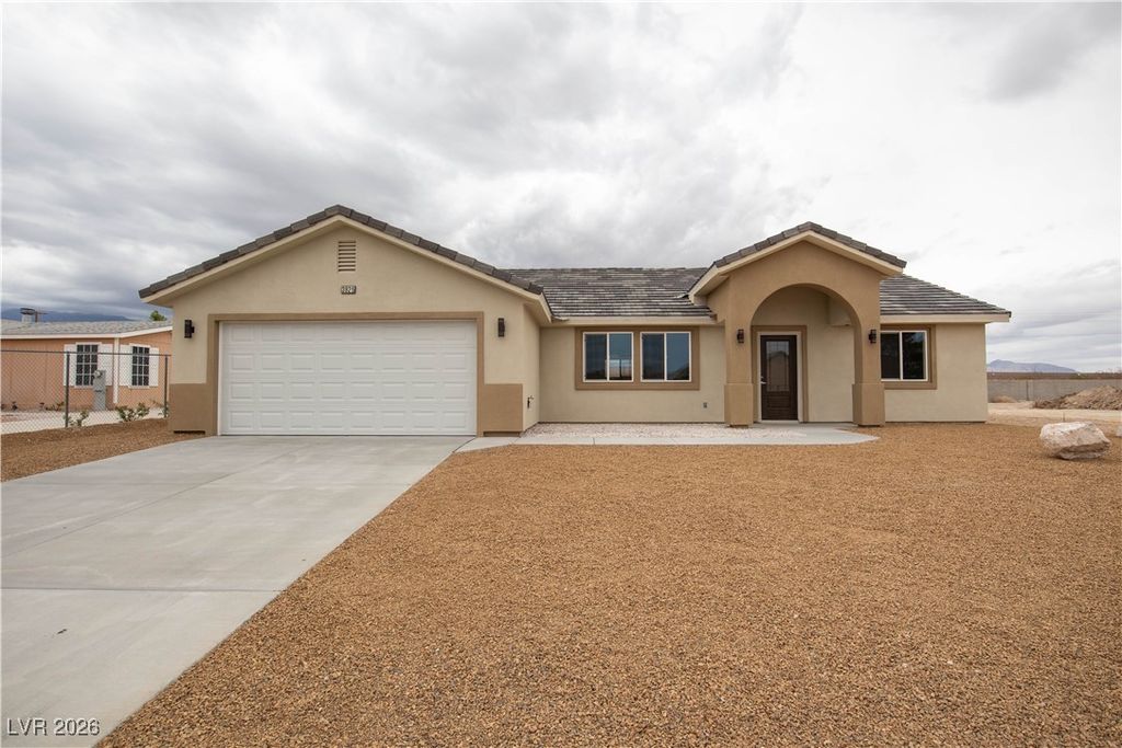 3925 North Mayfield Ranch Road, Pahrump, NV 89060