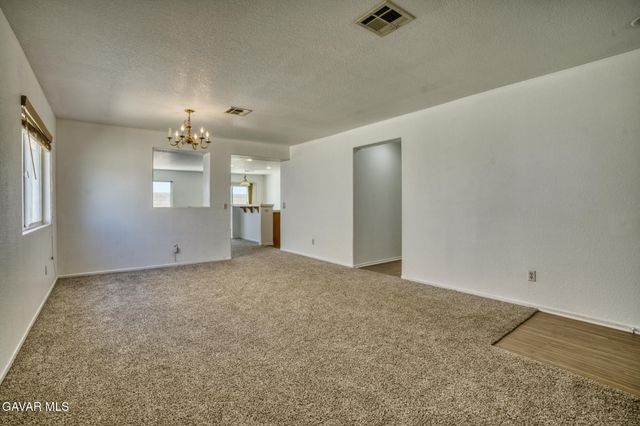 45444 Spahn Lane, Lancaster, CA 93535