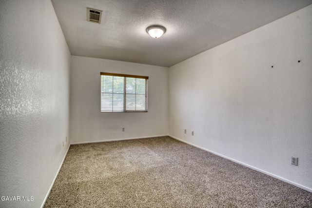 45444 Spahn Lane, Lancaster, CA 93535