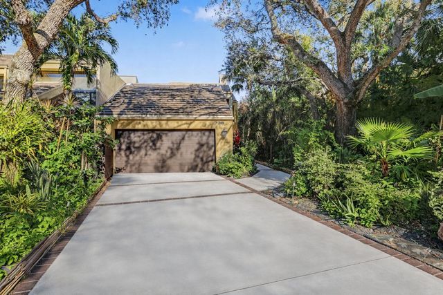 738 St Albans Drive, Boca Raton, FL 33486