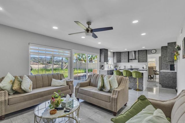 1935 Jasmine St, El Cajon, CA 92021