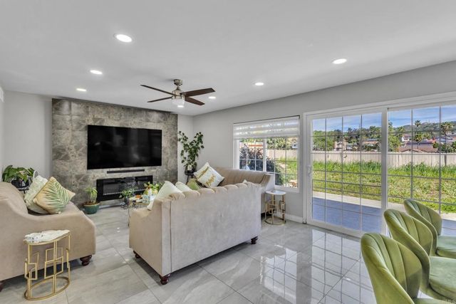 1935 Jasmine St, El Cajon, CA 92021