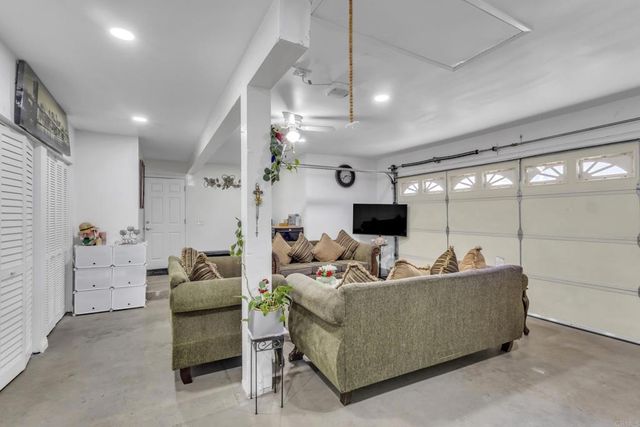 1935 Jasmine St, El Cajon, CA 92021