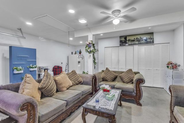 1935 Jasmine St, El Cajon, CA 92021