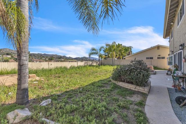 1935 Jasmine St, El Cajon, CA 92021