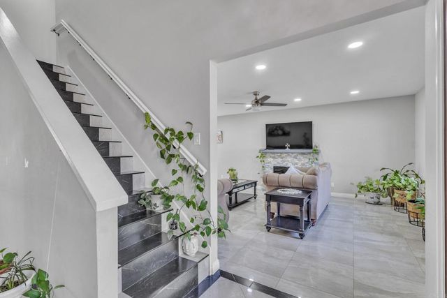 1935 Jasmine St, El Cajon, CA 92021