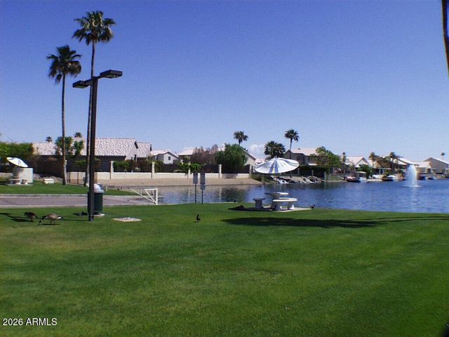 9054 W CUSTER Lane, Peoria, AZ 85381