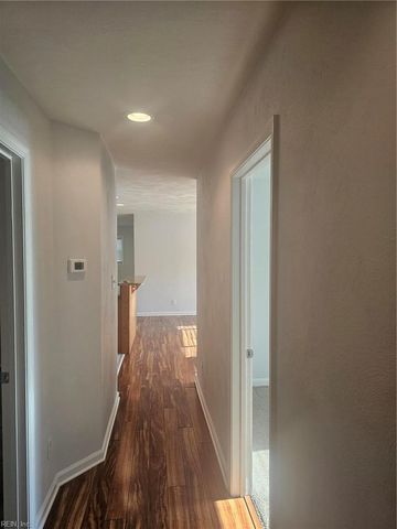 1068 Sharon DR, Chesapeake, VA 23320