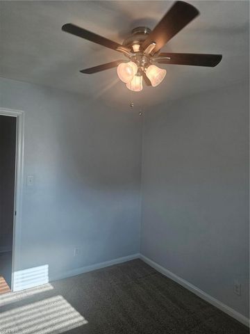 1068 Sharon DR, Chesapeake, VA 23320