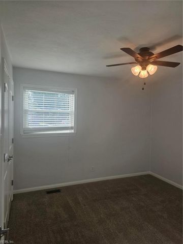 1068 Sharon DR, Chesapeake, VA 23320