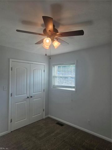 1068 Sharon DR, Chesapeake, VA 23320